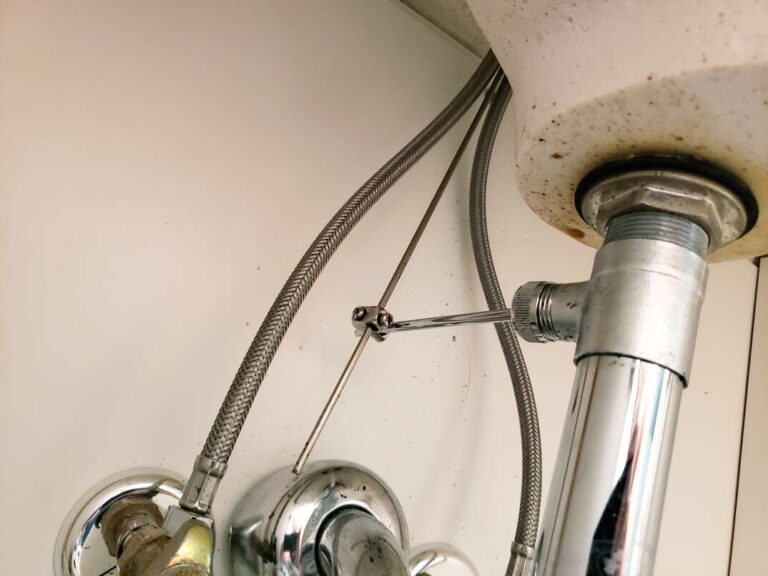 7 Proven Methods to Fix a Sink Stopper Stuck in Place